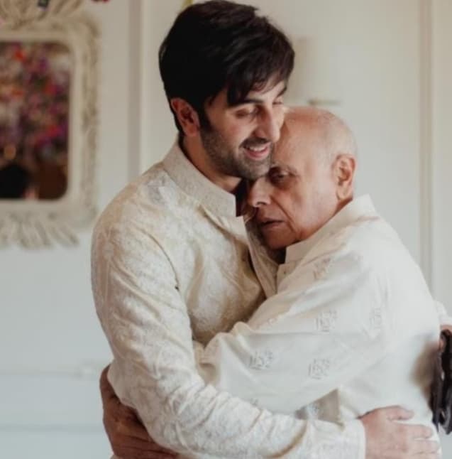 Menantu Idaman, Ranbir Kapoor Dapat Pelukan Hangat Mertua