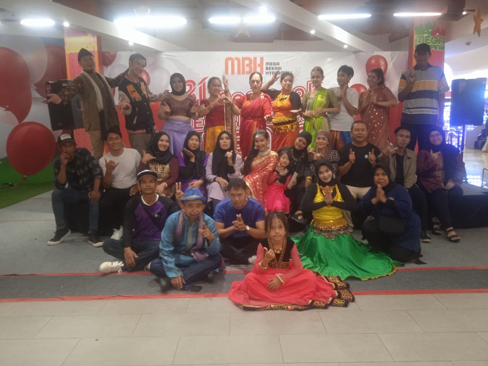 Event Pertama Bollywood di Mega Bekasi Hypermall