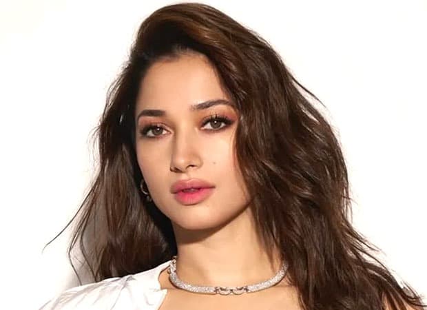 Tamannaah Bhatia Elegan Sikapi Komentar Kontroversial Soal Penampilannya