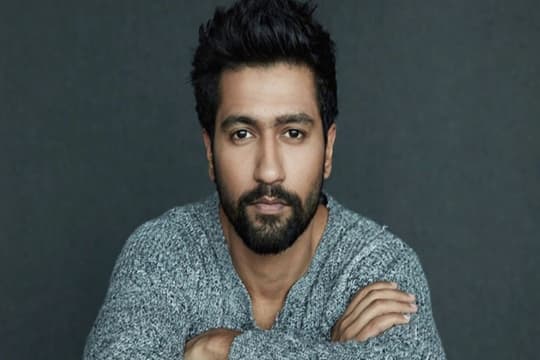 Vicky Kaushal Tandatangani Film Dengan Yash Raj Films