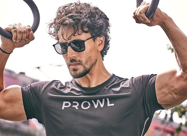 Tiger Shroff Siap Gabung Proyek Sutradara Mission Mangal? Cek Faktanya !