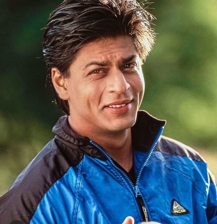 SRK Jadi Aktor Berpenghasilan Tertinggi Dengan 3 Film Terbarunya