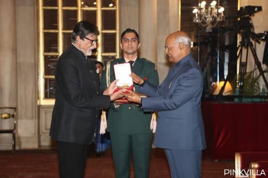 Amitabh Bachchan Raih Penghargaan Dada Saheb Phalke Award di Delhi