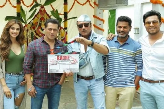 Radhe Siap Produksi, Salman Khan Perkenalkan Deretan Pemain