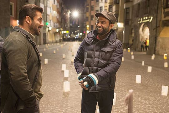 Ali Abbas Zafar Beberkan Hal Baik & Hal Buruk Bekerja Sama dengan Salman Khan