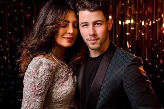 Priyanka Chopra Mengenai Kehidupan Jarak Jauhnya: Kami Saling Mengerti
