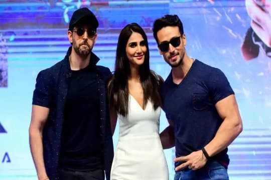 Tiger Shroff Ingin Jadi Back Dancer Hrithik Roshan & Vaani Kapoor di Lagu Ghungroo 2.0
