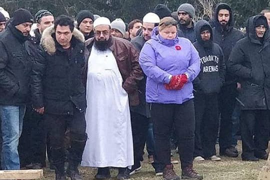 Kader Khan dimakamkan di Canada