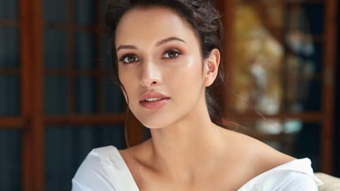 Si Cantik Triptii Dimri Diskusi Proyek Biografi