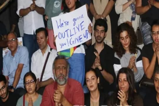 Sejumlah Sineas Bollywood Unjuk Rasa Untuk Mendukung Korban Kekerasan Para Mahasiswa Universitas Jawaharlal Nehru