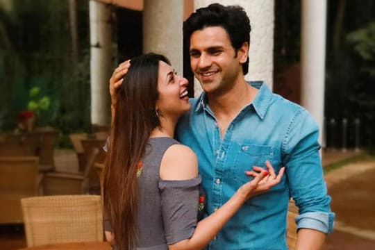 Vivek Dahiya Berikan Dukungan Pada Karir Baru Divyanka Tripathi