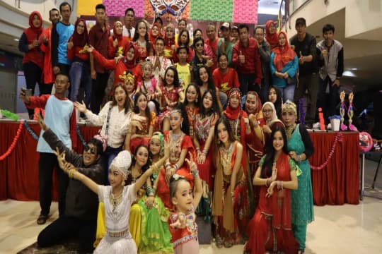 Being Sakti Adakan Ulang Tahun Komunitas dan Salman Khan Sekaligus