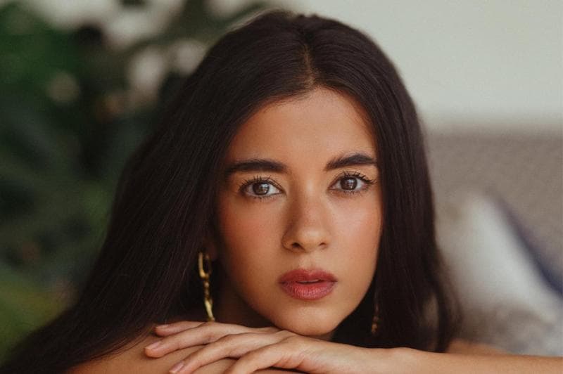 Saba Azad Isi Ost Web Series Farzi