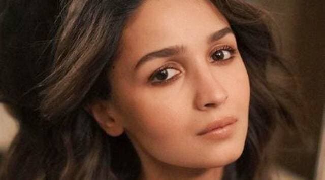 Berat Badannya Dituding Tak Wajar Pasca Melahirkan, Alia Bhatt Angkat Bicara