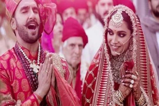 Selalu Hadiahkan Bunga, Ranveer Singh Sebut Deepika Padukone Jelmaan Dewi Lakhsmi
