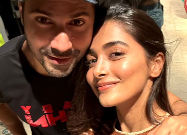 Foto Bareng, Pooja Hegde Kasi Sinyal Kolab Bareng Varun Dhawan?