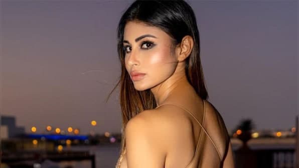 Mouni Roy Ungkap Sempat Gak Pede Dengan Body nya