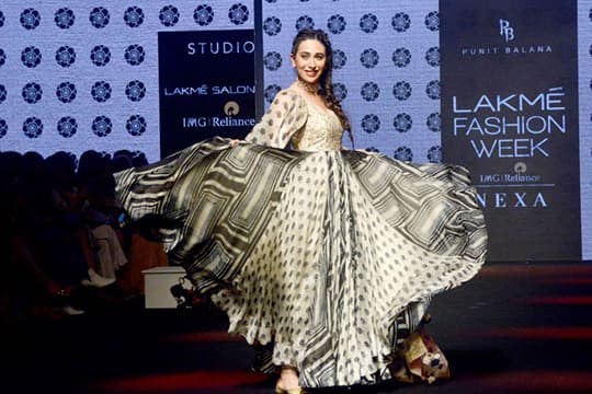 Karisma Kapoor: Aku Tidak Hilang Dari Depan Kamera