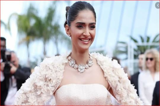Sonam Kapoor Tanggapi Komentar Jahat yang Ditujukan Padanya