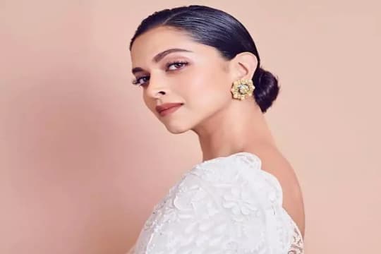 Deepika Padukone Tak Sabar Selesaikan Film Shakun Bhatra