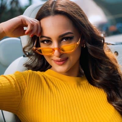 Ekslusif: Sonakshi Sinha | Bahasa Indonesia