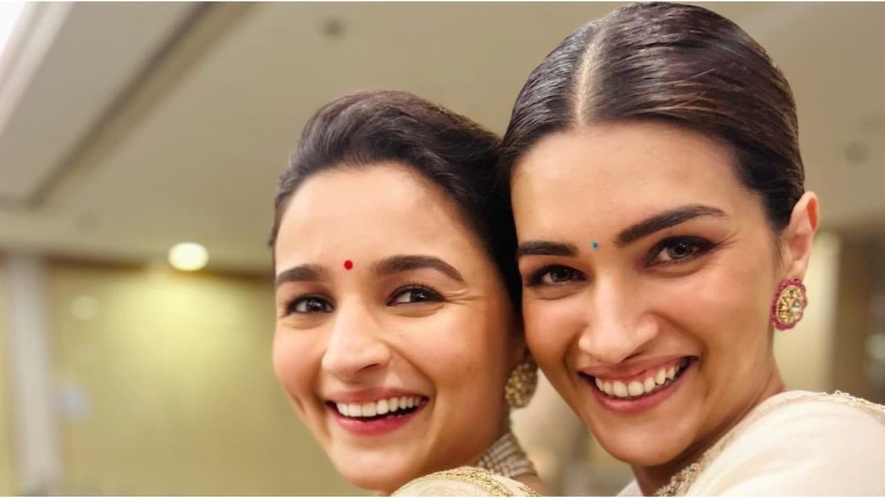 Alia Bhatt & Kriti Sanon Menangkan Penghargaan di Ajang The National Award