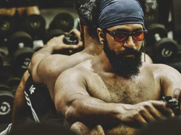 Demi Chhava, Vicky Kaushal Tambah BB 25 Kg