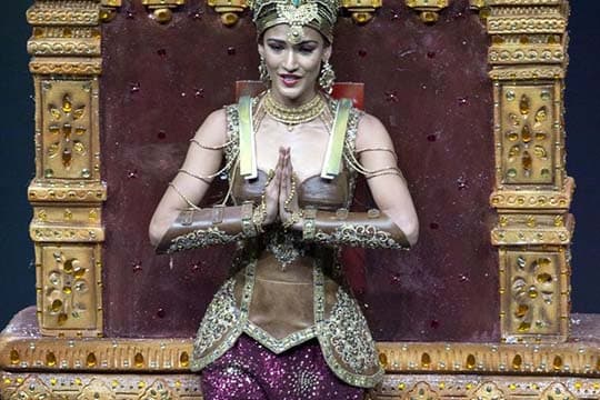 Kostum Nasional India di Ajang Miss Universe 2018 Seberat 50kg