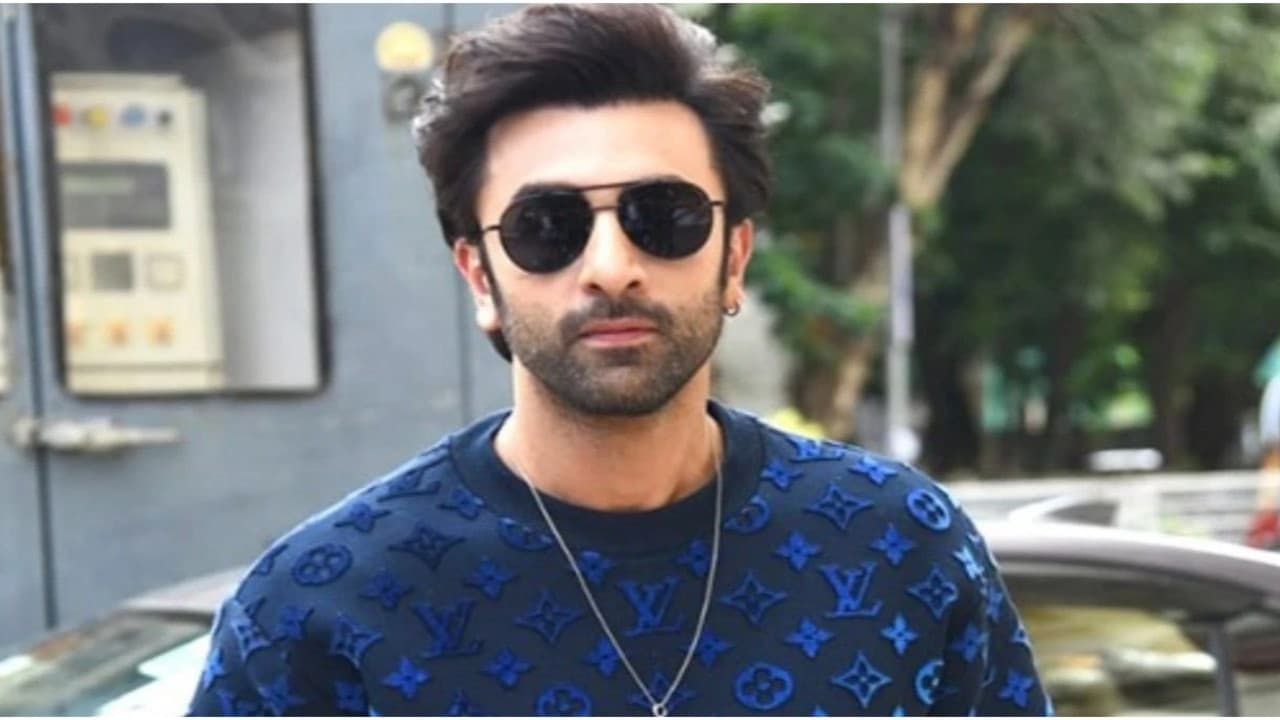 Tolak Bintangi Heeramandi, Inikah Alasan Ranbir Kapoor?