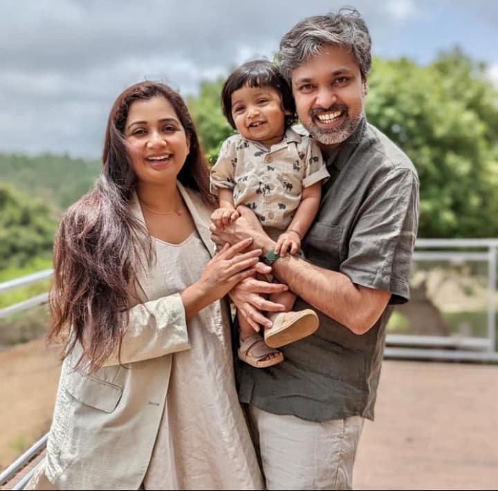 Rayakan Ulang Tahun Pertama Sang Anak, Shreya Goshal Banjir Doa Netizen