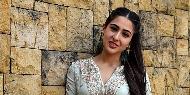 Sara Ali Khan Ungkap Keinginan Terjun Ke Politik