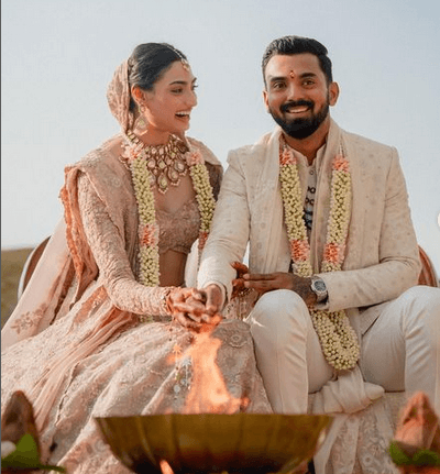 Athiya Shetty Unggah Momen Sakral Pernikahan